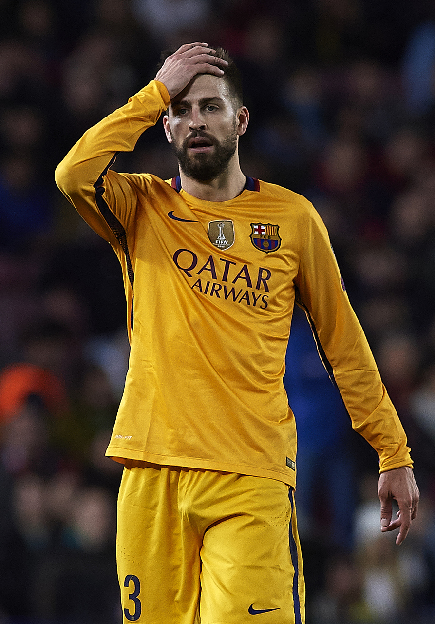 西班牙翻盘那不勒斯，皮克统治全场