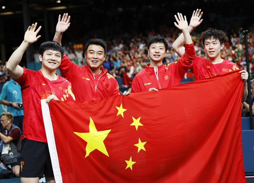 中国队横扫法国队,马龙点燃赛场 中国队横扫法国队,马龙点燃赛场