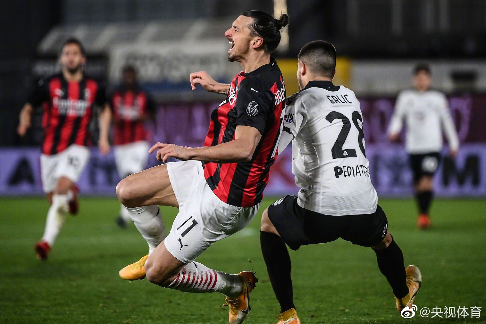 AC米兰碾压塞维利亚，托尼状态火热