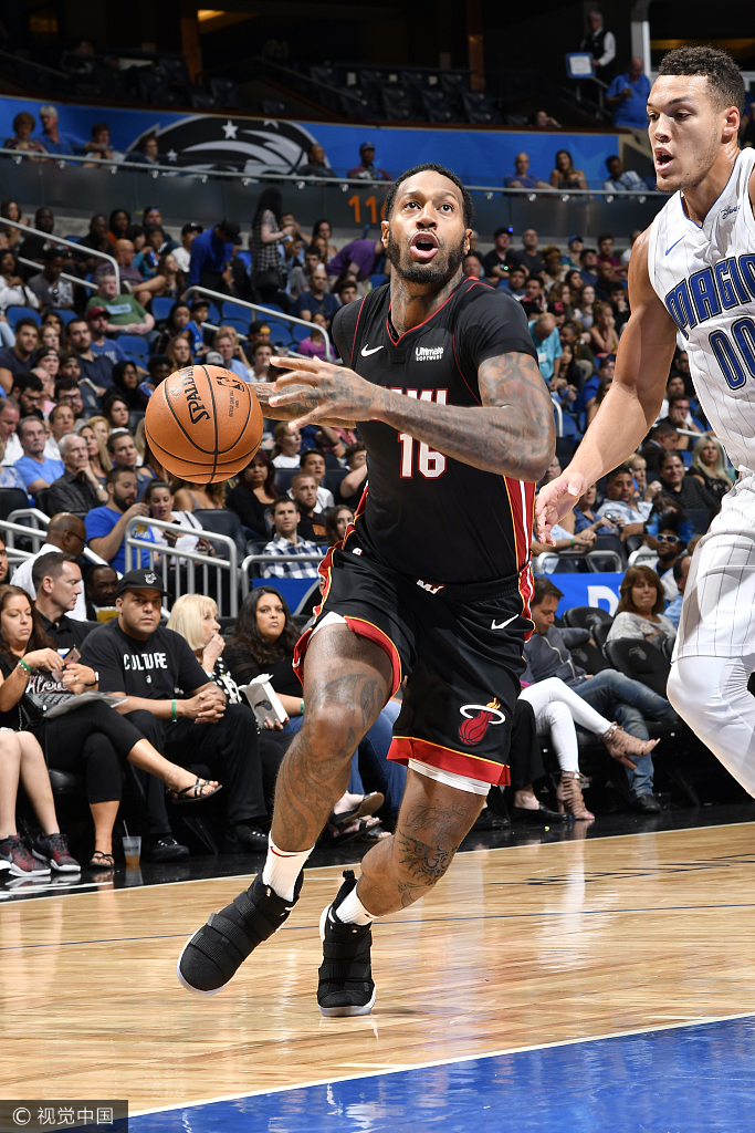 魔术力克热火，萨姆·米切尔高光表现