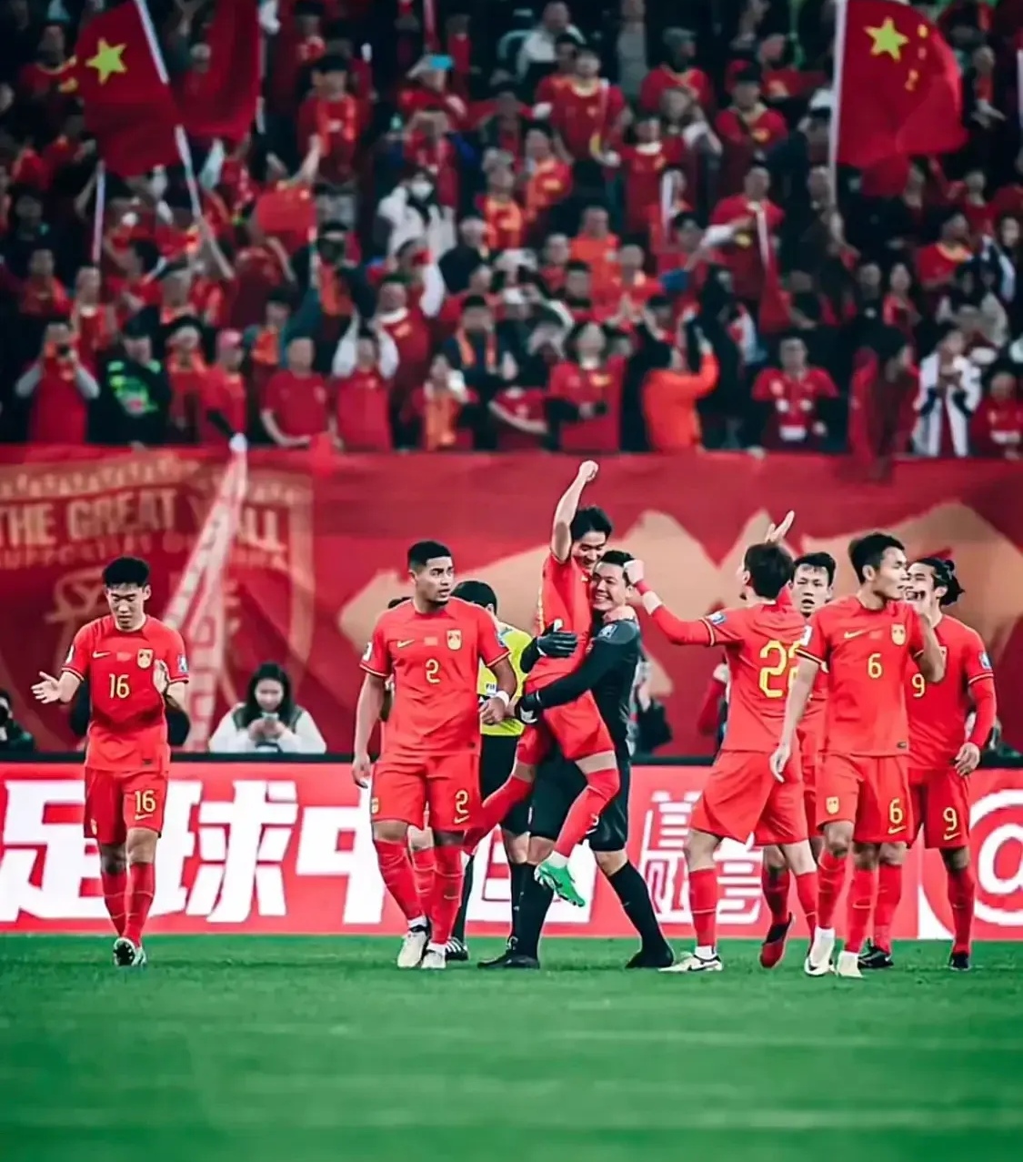 开云体育平台APP-风云榜首，足球盛事势不可挡闪亮登场